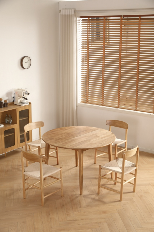 Matbord 'Saba' Runt 120-165 cm - Ek