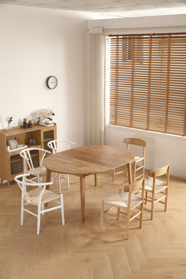 Matbord 'Saba' Runt 120-165 cm - Ek